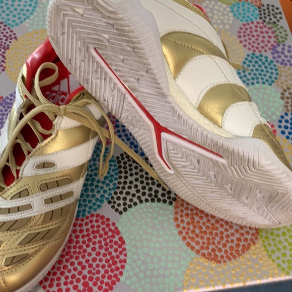 Adidas Gold - Picture 2 of 4